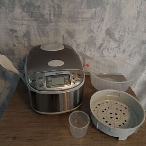 Zojirushi Micom Rice Cooker and Warmer NS-TSC10A Stainless Gray 5.5 Cup